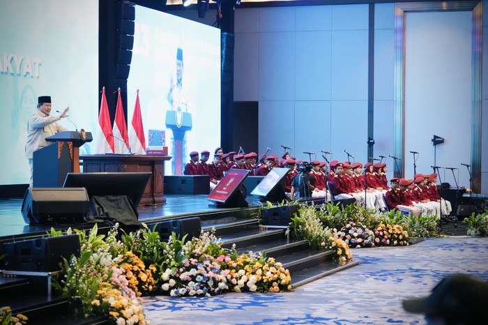 **Pesan Prabowo ke Siswa Sekolah Rakyat: Cintai Orang Tuamu, Hormati Gurumu**