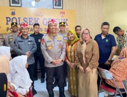 Alumni Akpol 90 Gelar Baksos, Perjuangan Relawan Hadapi Banjir Rob di Demak Jateng