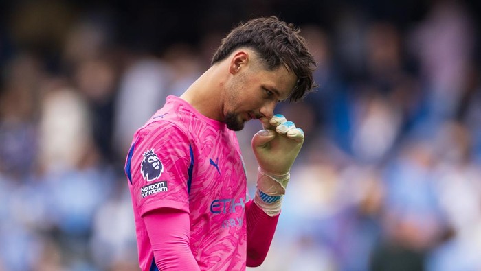 **Blunder Memalukan James Trafford: Manchester City Terlempar dari Puncak**