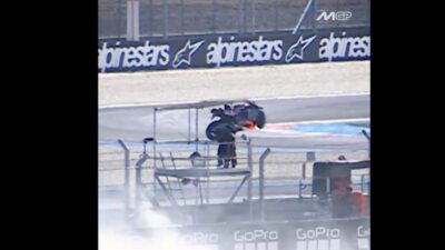 Kecelakaan Menakutkan di MotoGP Hungaria: Motor KTM Pedro Acosta ‘Terbang’ dan Nyaris Menyebabkan Korban