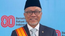 Dapat Tanda Kehormatan dari Prabowo, Menko Zulhas: Ini Untuk Para Petani – Update 1