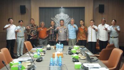 **Kakorlantas Polri Bersama Pakar: Transformasi Lalu Lintas untuk Kepercayaan Masyarakat**