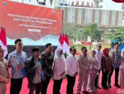 Pramono Serahkan Kunci ke 50 Warga, Tak Tanyakan Latar Belakang?