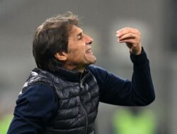 **Antonio Conte Ragukan Napoli Pertahankan Scudetto, Tim Juara Bertahan Awali Musim Dengan Kemenangan 2-0 atas Sassuolo**