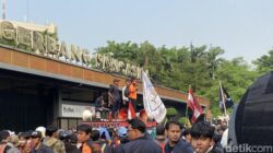 Mahasiswa Demo Orasi di Belakang DPR: Suara Keadilan Menggema di Tengah Kebisuan Pemerintah