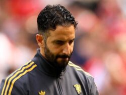 **”Ruben Amorim dan Persentase Menang Manchester United di Premier League: Bandingkan dengan Neil Warnock!”**