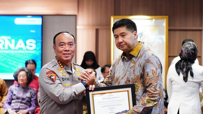 Polri Terima Penghargaan dari Menteri PKP atas Kontribusi 3 Juta Rumah Subsidi