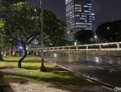 **Lalin Depan DPR dan Tol Dalkot Masih Ditutup Malam Ini, Begini Situasinya**