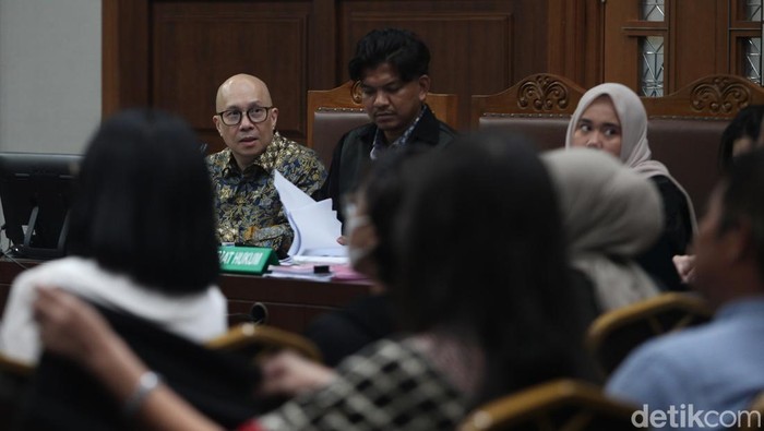 5 Hal Terungkap di Sidang Kosasih soal Aliran Harta untuk Kekasih - Update 1