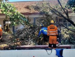 BPBD Bogor: 19 Bencana Menerjang, Hujan-Angin Kencang Rusak Musala dan Sekolah!