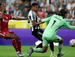 Newcastle Vs Liverpool: Slot Teringat yang Membakar Derby Merseyside!
