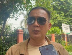 Cerita Lurah Manggarai Selatan saat Mobil Pelat Merahnya Diamuk Massa di Slipi: Konflik atau Penolakan?