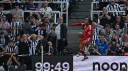 **Bocah 16 Tahun Pecahkan Rekor, Liverpool Taklukkan Newcastle United dalam Pertandingan Menegangkan**