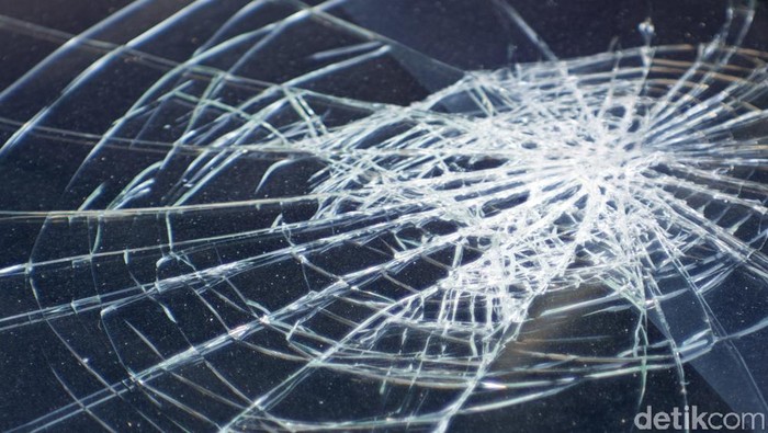 Tragedi Jalanan: Pemotor Tewas Kecelakaan TransJ di Jaktim