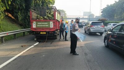 “Truk Gas ‘Nempel’ Truk Tronton di Tol JORR, Sopir Tewas Usai Terbawa 6 Kilometer”