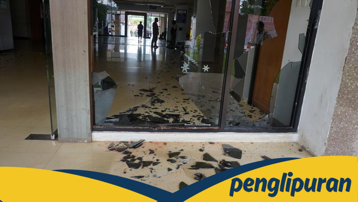 4 Simpatisan Terdakwa Makar di Sorong Papua Ricuh, Kantor Gubernur Dirusak dalam Kericuhan Besar