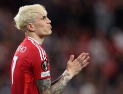 **Mengapa Transfer Garnacho ke Chelsea Belum Selesai Sampai Saat Ini?**