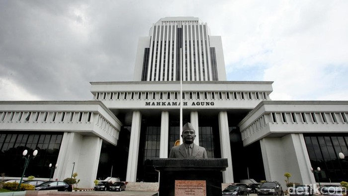 MA Riakkan Status, Hakim Terpidana KorupsiASN Diaktifkan untuk Diberhentikan