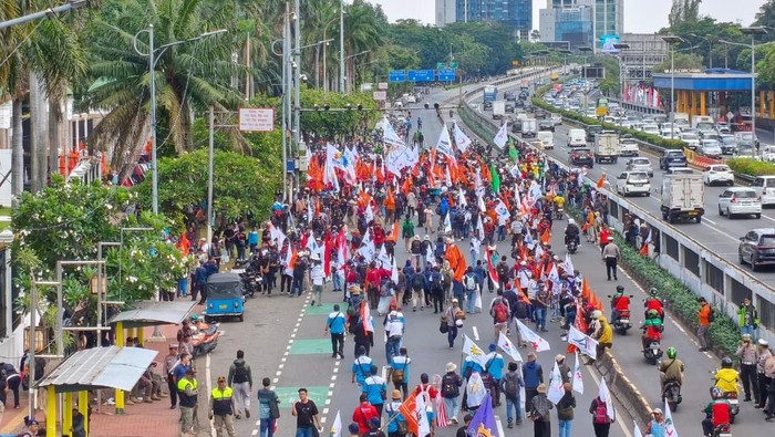 Disdik DKI: Siswa di Area Demo Wajib Belajar dari Rumah, Ini Alasannya!