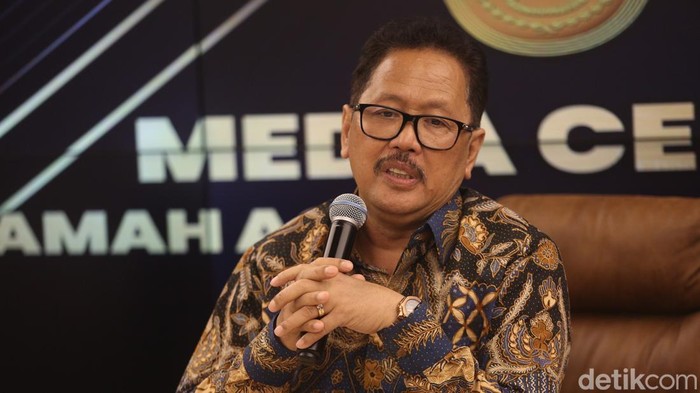 Hakim Terpidana Korupsi Diberhentikan, MA Jelaskan Alasannya
