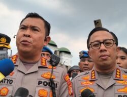 Polisi Nyatakan Aksi Demo Massa Buruh di DPR Berjalan Lancar