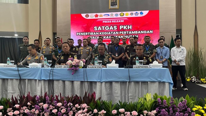 **4,2 Juta Hektare Hutan Dikoyak, Satgas PKH Terkejut!**