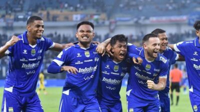 “Persib Vs Borneo FC: Tiga Poin Wajib Bagi Maung Bandung, atau Tim Besutan Robert Rene Alberts Bakal Terpuruk di Bawah!”