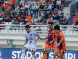 “Bersaing di Tanah Laskar: Persijap Vs Arema, Siapakah yang Akan Menang?”