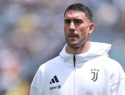 Allegri Tegas, Tidak Pernah Rekomendasikan Milan Rekrut Vlahovic