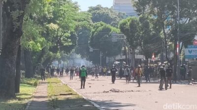 Ketegangan Tak Berujung di Mako Brimob Kwitang Massa Aksi Bertahan
