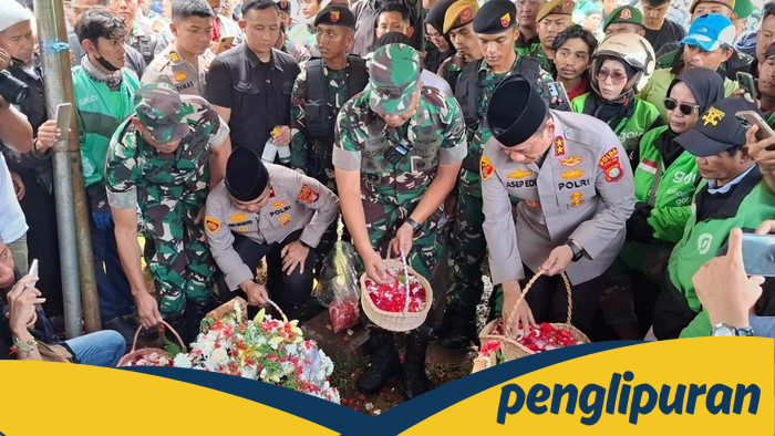 Kapolda Metro Tabur Bunga di Makam Affan Kurniawan - Update 1