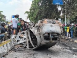 “Konfrontasi Api di Depan Mako Brimob: Mobil Terbakar, Kebakaran Semalam Molor”