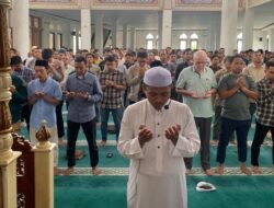 Polres Depok Bersama Ojol Berdoa Gaib untuk Affan Kurniawan, Momen Solidaritas Tergerak