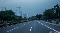 Tol Dalam Kota Masih Ditutup Pagi Ini, Macet Menyebalkan Menanti!
