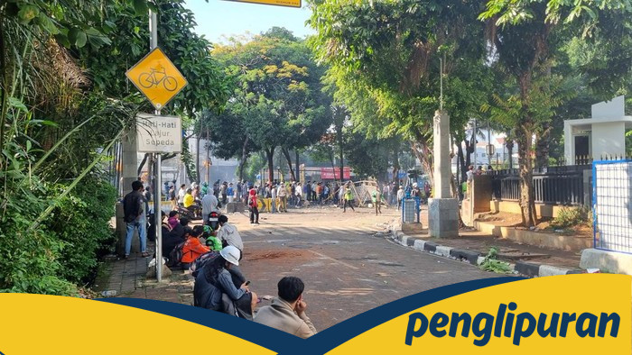 Krisis di Kwitang: Petasan Meledak, Akses Jalan Ditutup, Mako Brimob Kwitang Dihubungi