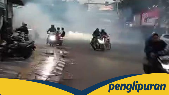 massa sempat memanas di depan mako brimob kelapa dua, kini kondusif kembali: bagaimana keamanan pulih?