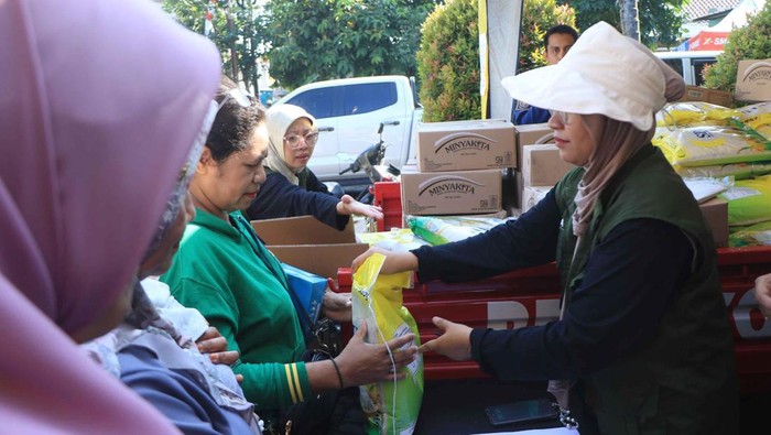 Pemkot Tangerang Salurkan 16 Ton Beras Murah, GPM Serentak Bantu Masyarakat