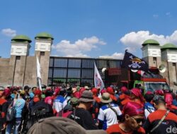 Demo Terus, Rakyat vs Pemerintah: Siapa yang Lebih Arogan?