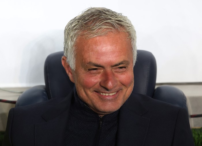 Mourinho Kembali Terima Pesangon Besar, Apakah Ini Trend Baru di Dunia Sepak Bola?