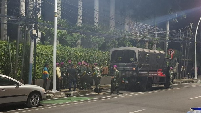 Konflik Berkepanjangan di Depan Gedung NasDem, Marinir Siaga Kekerasan HMI