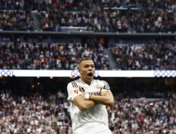Mbappe, Generasi Emas Sepakbola atau Kloningan Legenda?