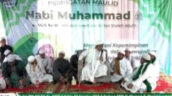 **Habib Rizieq Minta Umat Tunggu Komando Ulama Sebelum Bergerak**