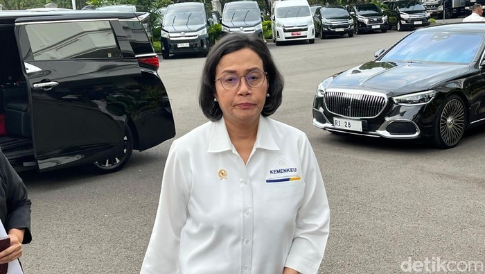 Airlangga Sebut Sri Mulyani Ikut Sidang Kabinet di Istana Sore Ini - Update 1