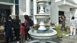 “9 Penjarah Rumah Uya Kuya Ditangkap, Peran Mereka Terkuak!”