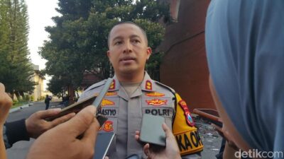 123 Orang Diamankan, Kebakaran Gedung DPRD Kediri: Siapa di Balik Kebakaran Ini? #123OrangDiamankan