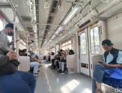 **KRL Bogor-Jakarta Kota, Pagi Ini Punya Cerita Beda!**