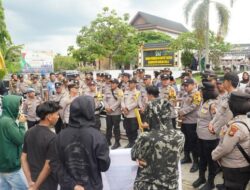 Aliansi Mahasiswa Demo DPRD Rohul, Kapolres Apresiasi Massa Tertib – Update 1
