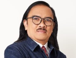 Dikotomi Biner dalam Kekacauan Informasi: Menyelami Dunia yang Terbelah