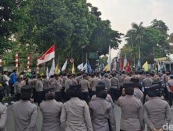 Mahasiswa “Bunuh” Ritel Modern, Kini Gelar Aksi di Depan Istana Bogor! 🛠️