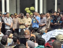 PKL Pasar Bogor Aksi Damai, Pemkot Bogor Izinkan Berjualan Sampai Lebaran 2026 – Update 1